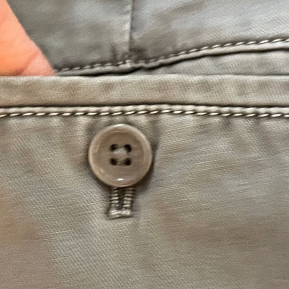 J. CREW Chino grey 4" shorts Size 0 - Picture 5 of 8